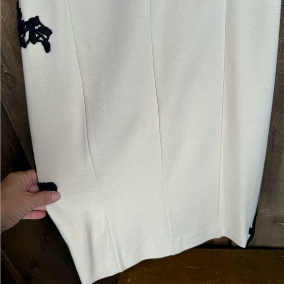 Blumarine Wool Blend Embroidered Dress - Size IT44 US8 - Picture 8 of 15